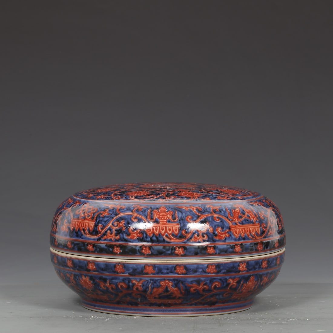 A Exquisite Blue and White Iron-Red Lotus Pattern Box: A Exquisite Blue and White Iron-Red Lotus Pattern Box,Ming Dynasty, China,Xuande Six-character Mark,Size:4.1inx8.3in 青花矾红缠枝莲纹盒,中&#