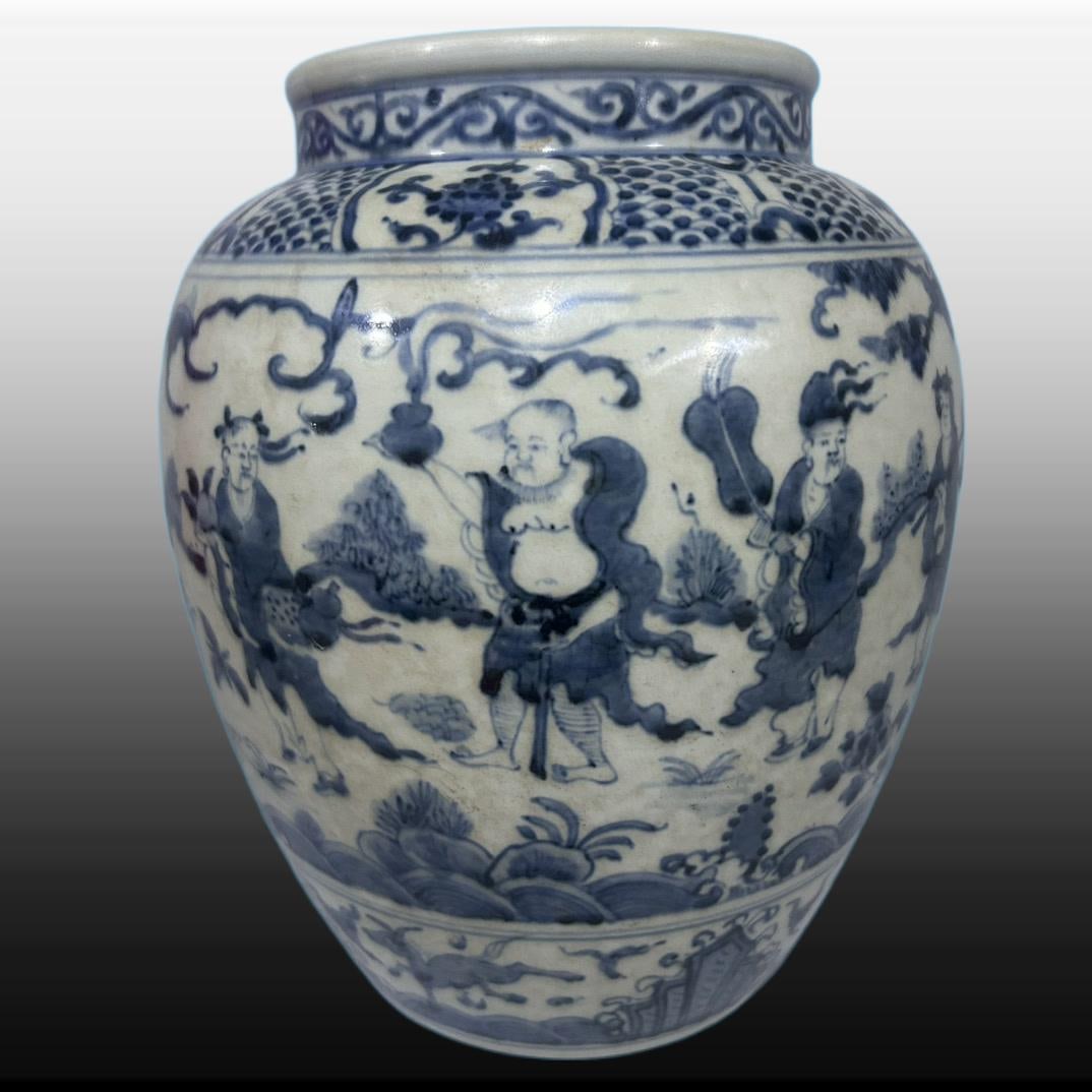 A Exquisite Blue and White Figures Pattern Jar - 4