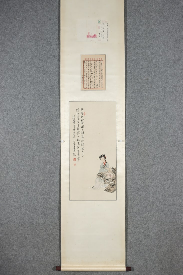 A Chinese Vertical Scroll Ink Painting of Figures on Paper: A Chinese Vertical Scroll Ink Painting of Figures on Paper,Modern Time of China,Pu Ru,without frame size:28.7inx13.4in