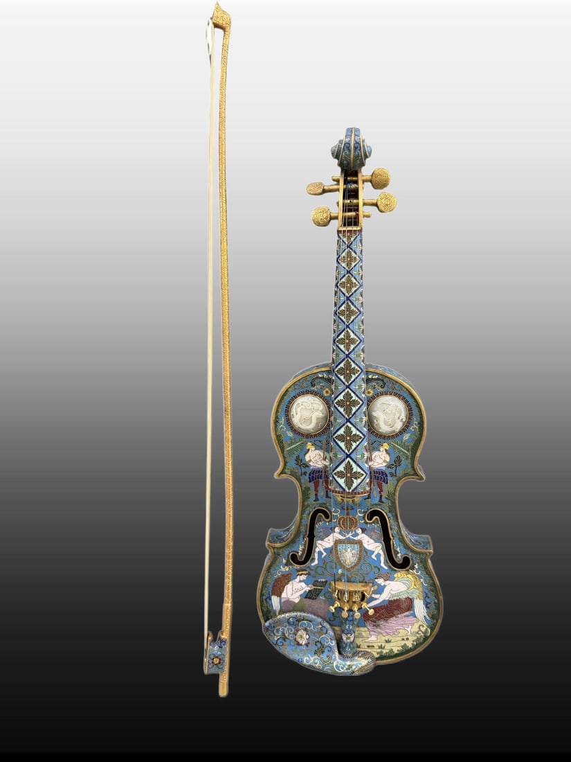 A Exquisite Cloisonne Figures Pattern Violin: A Exquisite Cloisonne Figures Pattern Violin,Qing Dynasty, China,Size:23.6inx8.7in 掐丝珐琅人物纹小提琴,中国清代
