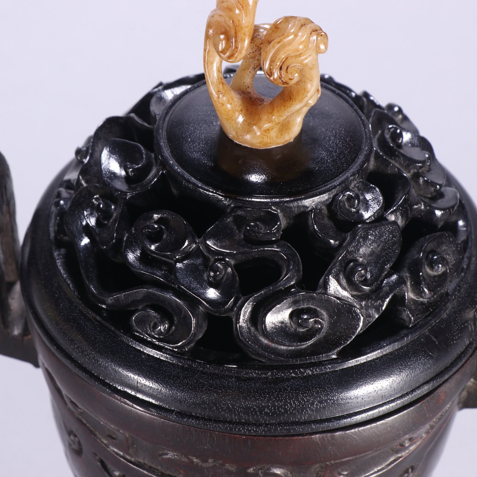 A Exquisite Eaglewood Beast-Face Pattern Censer - 7