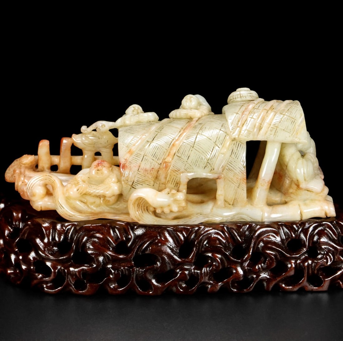 A Exquisite Hotan Jade Boat Ornament: A Exquisite Hotan Jade Boat Ornament,Qing Dynasty, China,Size:9.8inx3.9inx3.5in,Weight:1146g 和田玉船摆件,中国清代