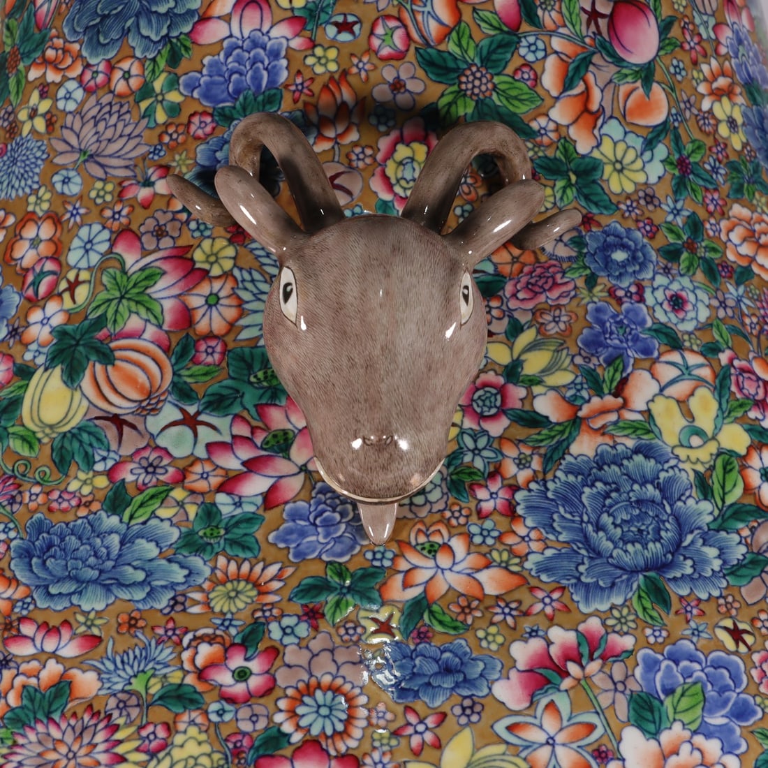 A Exquisite Doucai Figures Pattern Sheep Head Vase - 6