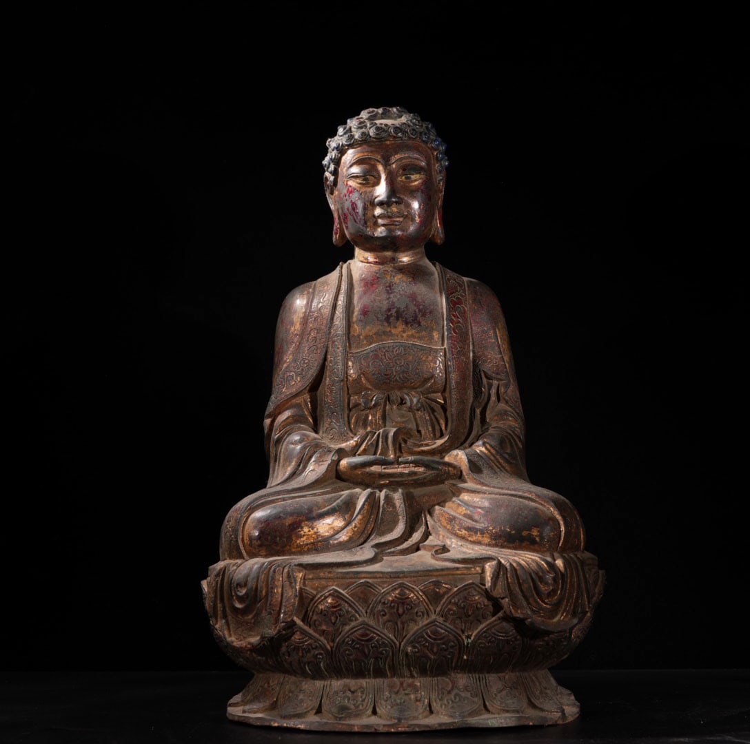 A Exquisite Coppery Buddha Statue Ornament (1 of 9)