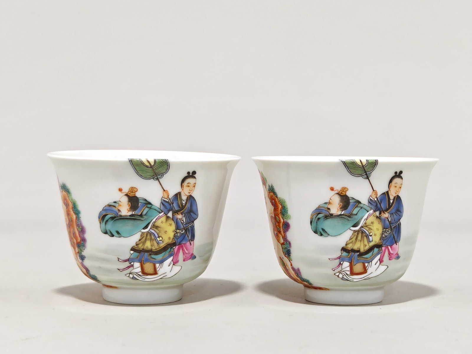 A pair of Exquisite Famille-Rose Character and Story Pattern Vase: A pair of Exquisite Famille-Rose Character and Story Pattern Vase,Qing Dynasty, China,Yongzheng Six-character Mark,Size:1.9inx2.6in
