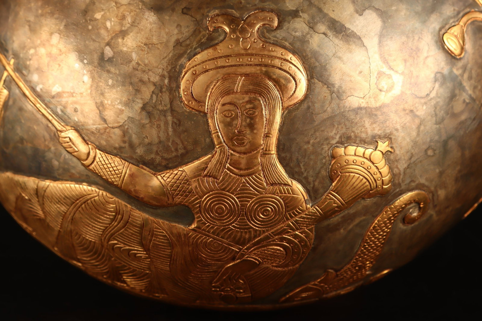 A Exquisite Gilt Bronze Figures Pattern Ewer - 7