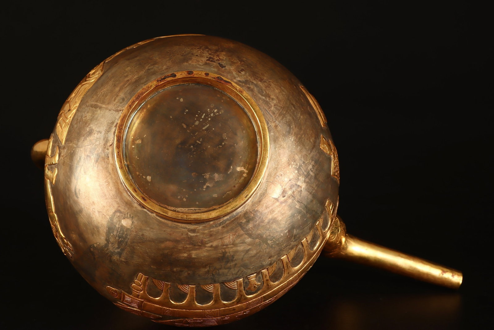 A Exquisite Gilt Bronze Figures Pattern Ewer - 9