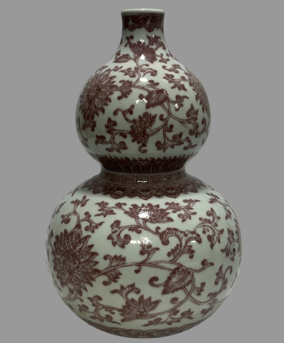 A Exquisite Underglaze-Red Lotus Pattern Vase - 2