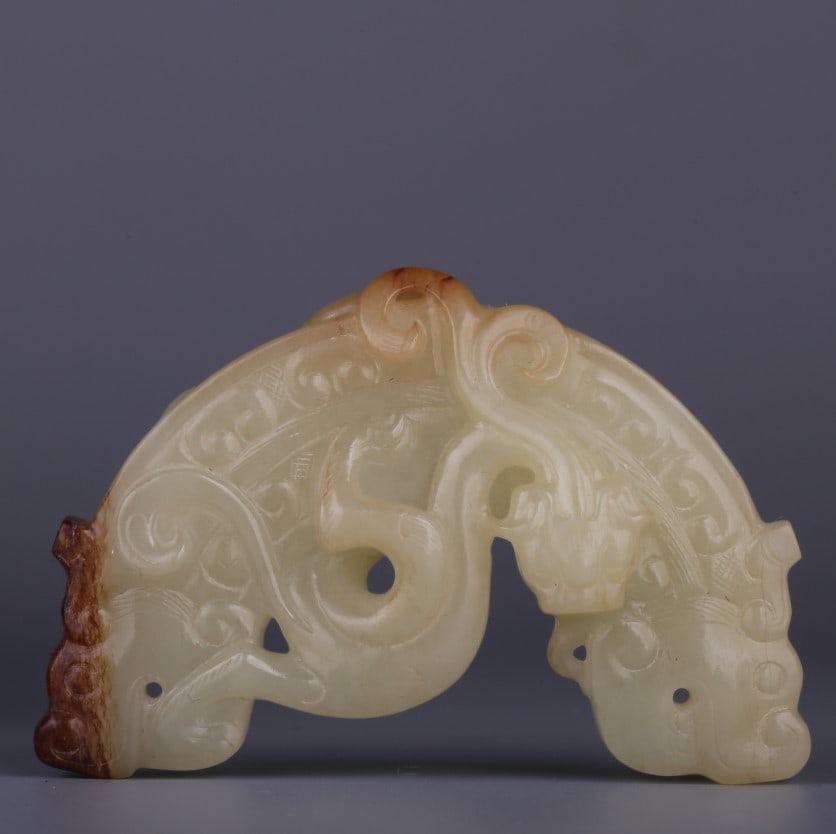 A Exquisite Hotan Jade Dragon Ornament (1 of 10)