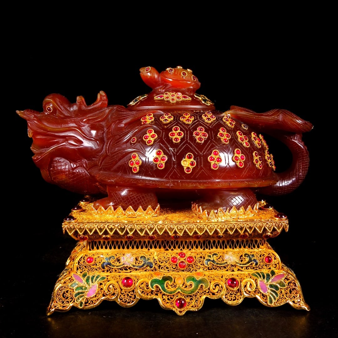 A Exquisite Filigree Cover with Gold Inlaid Agate Dragon tortoise Ewer: A Exquisite Filigree Cover with Gold Inlaid Agate Dragon tortoise Ewer,Qing Dynasty, China,Qianlong Four-character Mark,Size:6.7inx8.7in,Weight:1763g 掐丝包金镶嵌&#