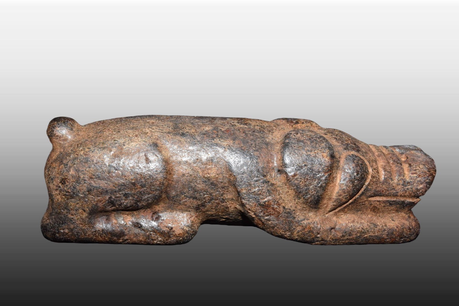 A Exquisite Gaogu Jade Pig (1 of 6)