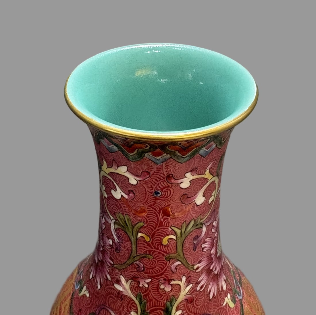 A Exquisite Ruby Red-Ground Lotus Pattern Gourd Vase - 2
