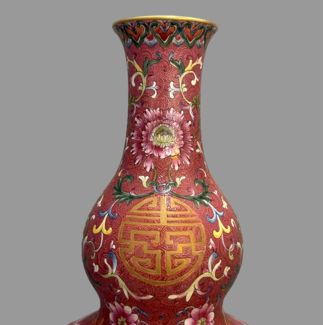 A Exquisite Ruby Red-Ground Lotus Pattern Gourd Vase - 3