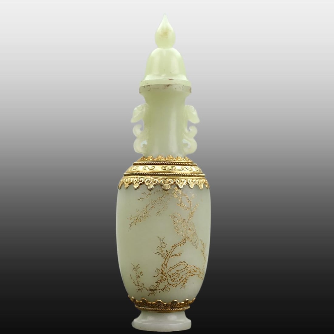 A Exquisite Hotan Jade Cover with Gold Vase: A Exquisite Hotan Jade Cover with Gold Vase,Qing Dynasty, China,Size:6.3inx2.2in,8.7inx8.7inx3.3in,Weight:351g,968g 和田玉包金瓶,中国清代