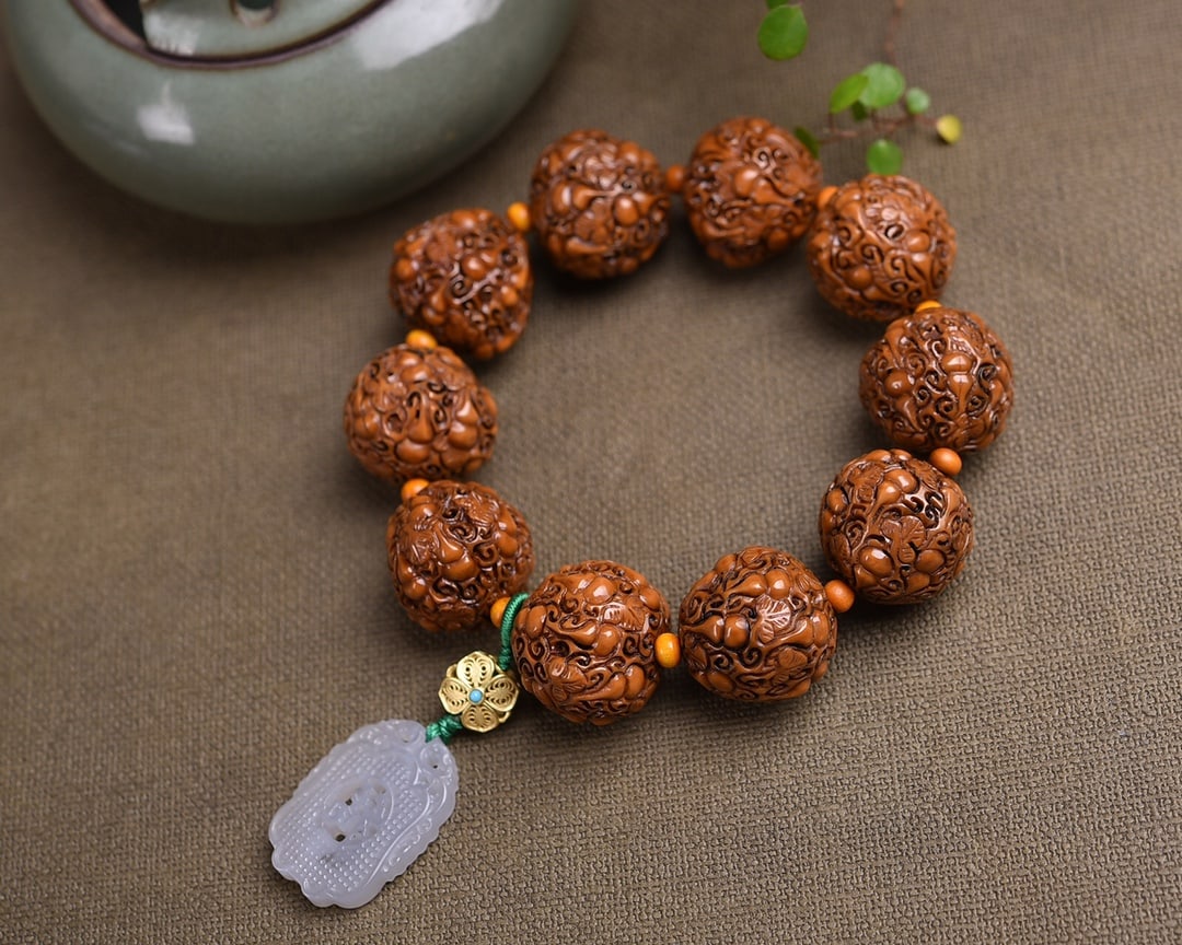 A Exquisite WalnutBracelet - 3