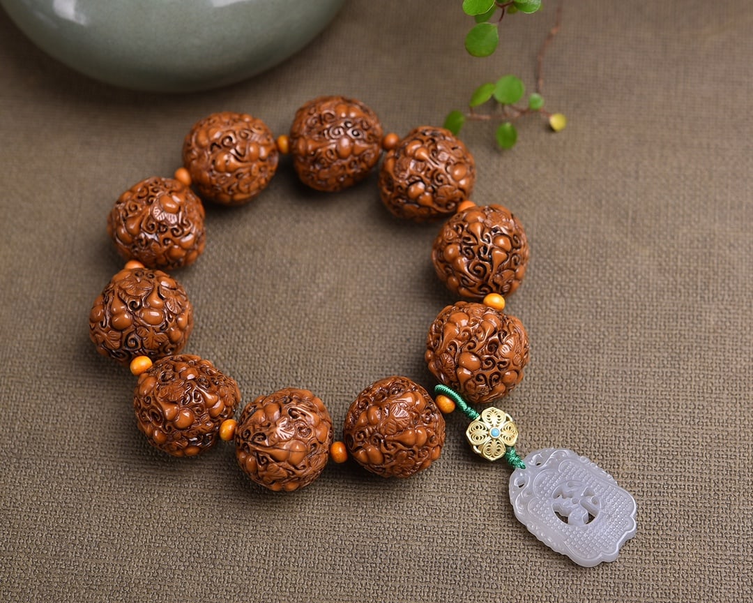 A Exquisite WalnutBracelet - 4