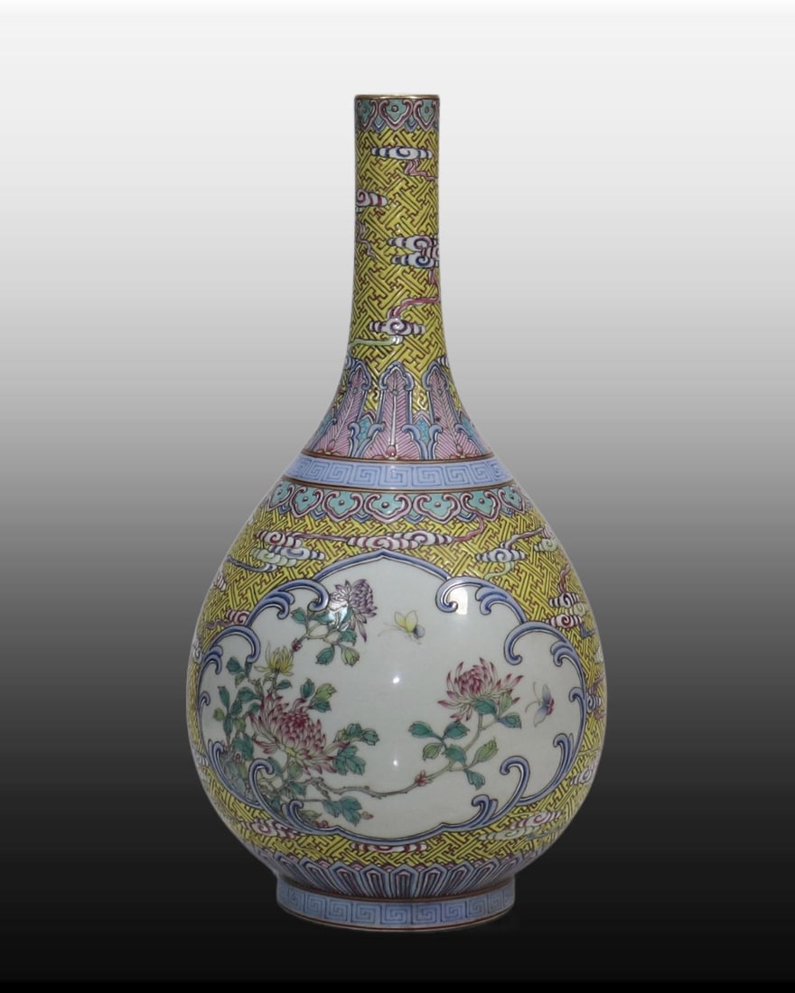 A Exquisite Yellow Ground Flower Pattern Vase - 3