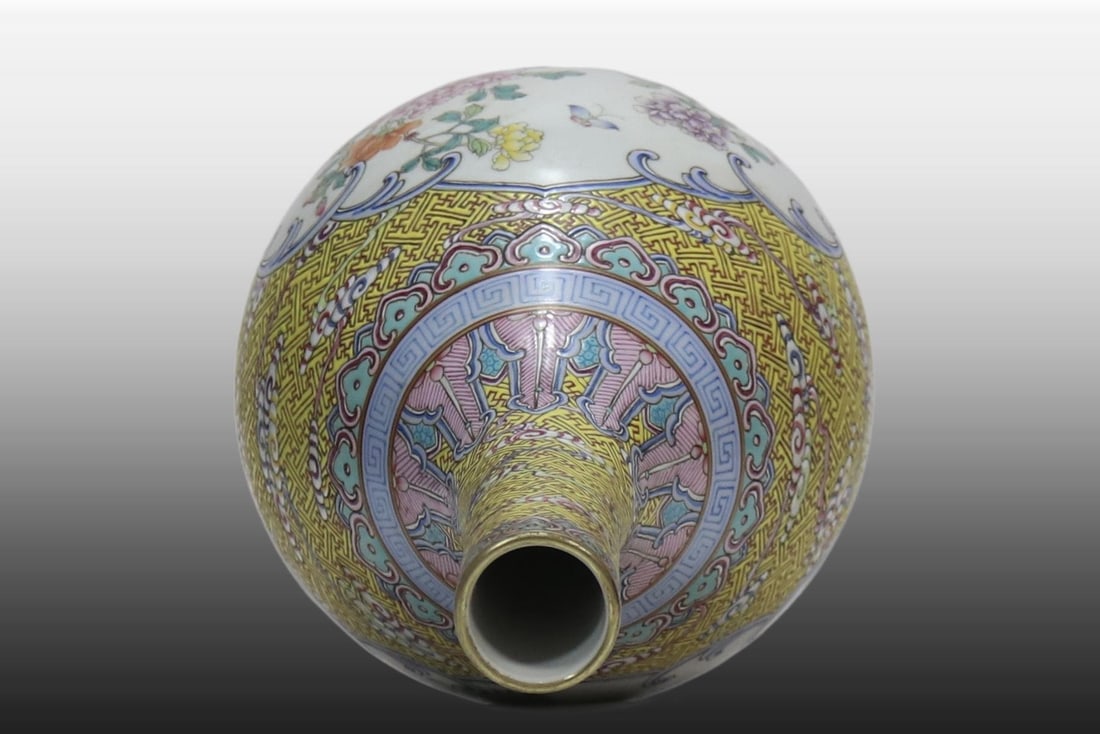 A Exquisite Yellow Ground Flower Pattern Vase - 5