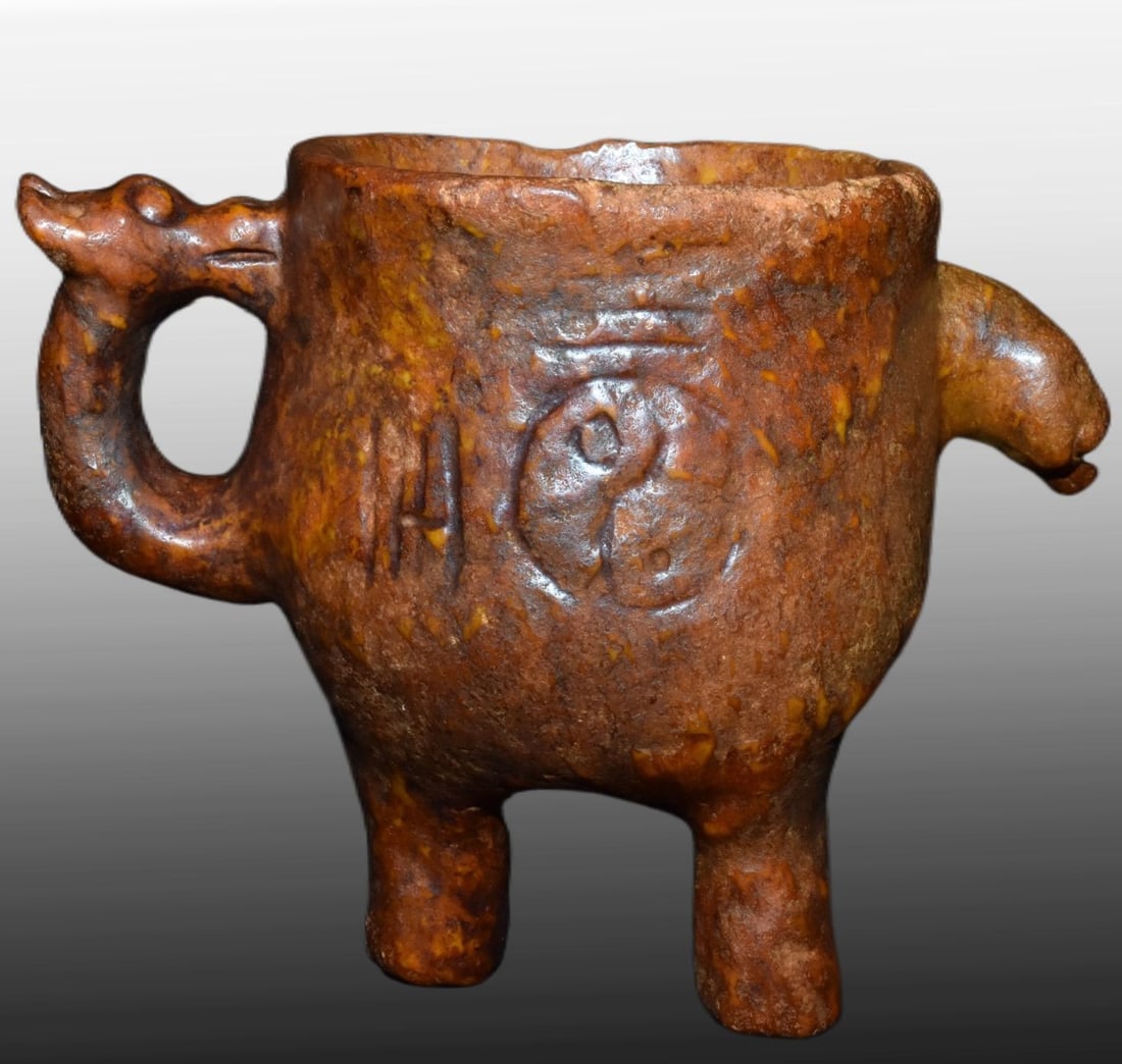 A Exquisite Gaogu Jade Cup: A Exquisite Gaogu Jade Cup,Ancient Time, China,Size:6.3inx5.9in,Weight:1260g 高古玉杯子,远古时期