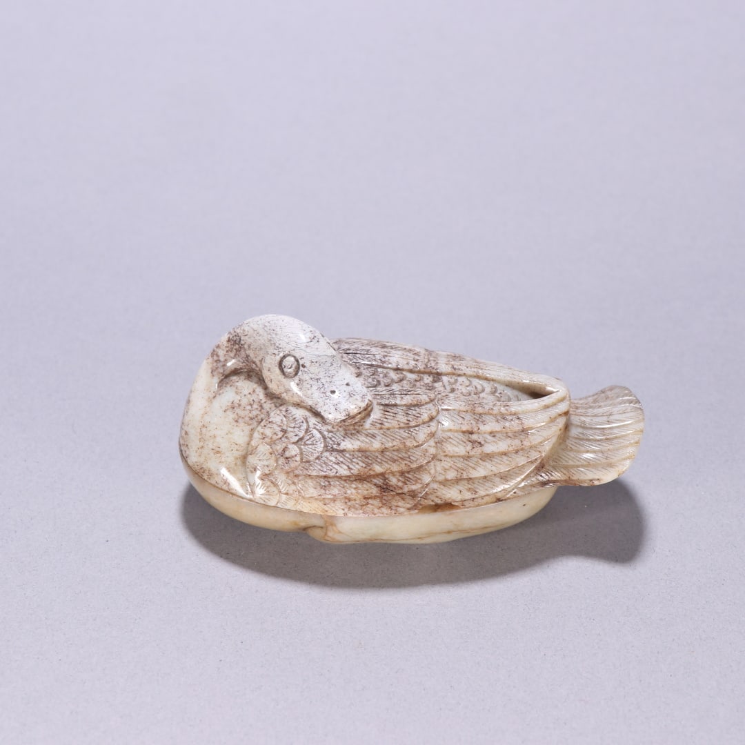 A Exquisite Gaogu Jade Goose Box: A Exquisite Gaogu Jade Goose Box,Ming Dynasty, China,Size:1.5inx3.4in,Weight:87g 高古玉鹅盒,中国明代