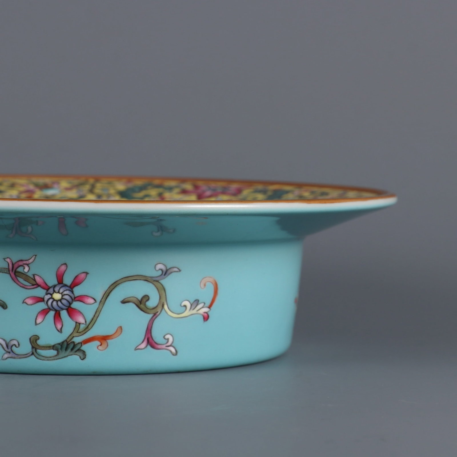 A Exquisite Famille-Rose Lotus Pattern Basin - 7