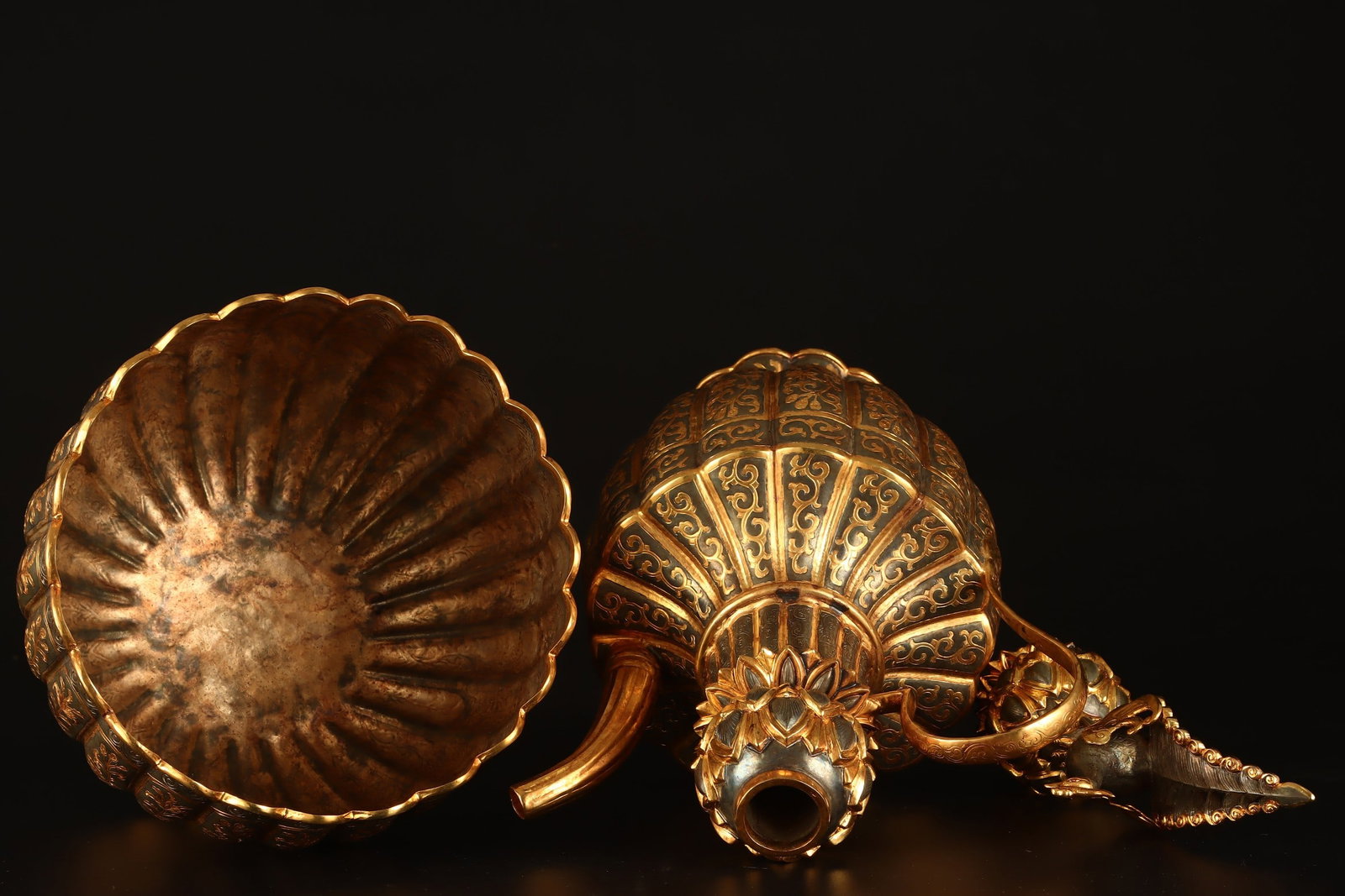 A Exquisite Gilt Bronze Flower Pattern Ewer - 7