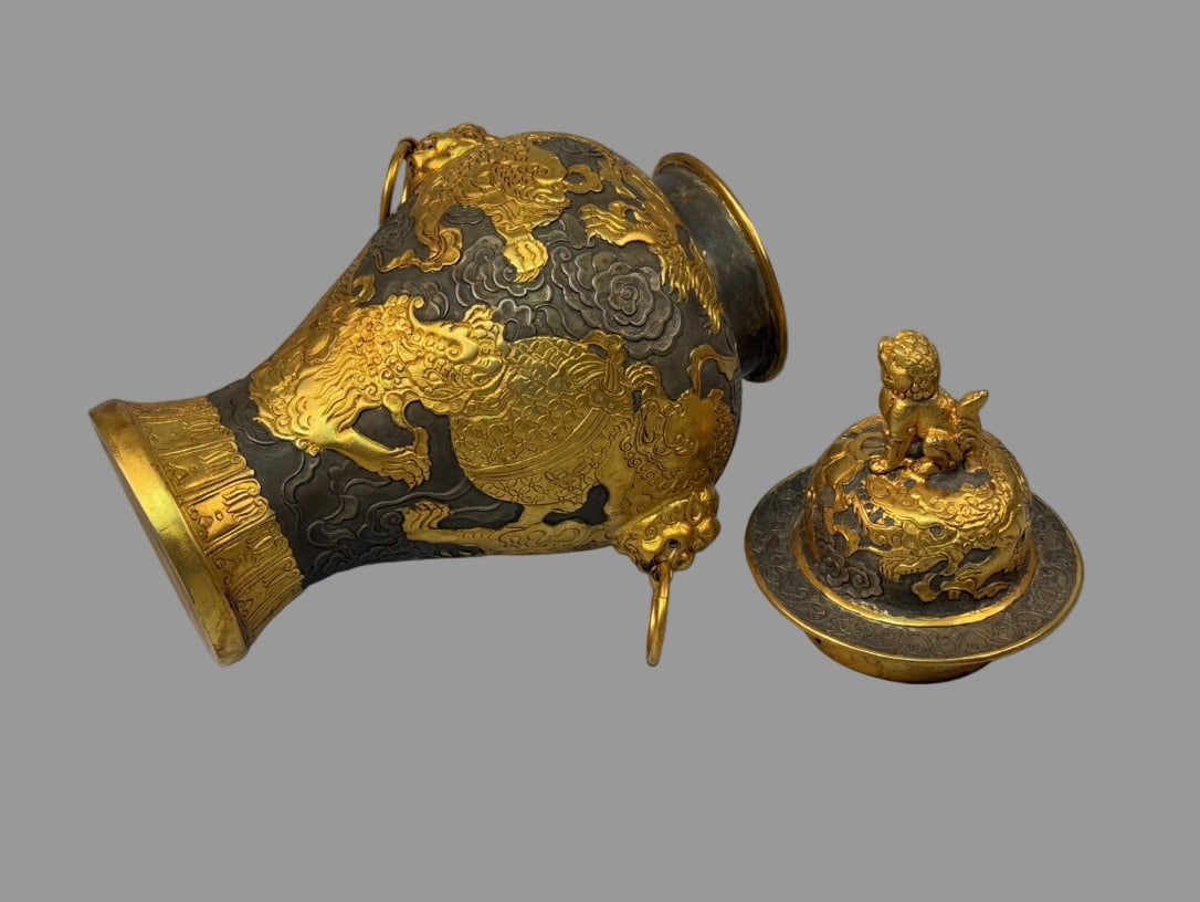 A Exquisite Bronze Gold Plated Dragon Pattern Jar - 3