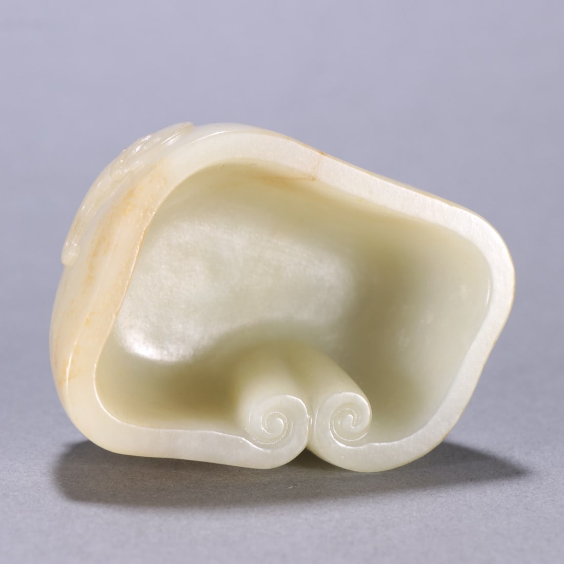 A Exquisite Hotan Jade Ganoderma lucidum Pattern Washer - 8