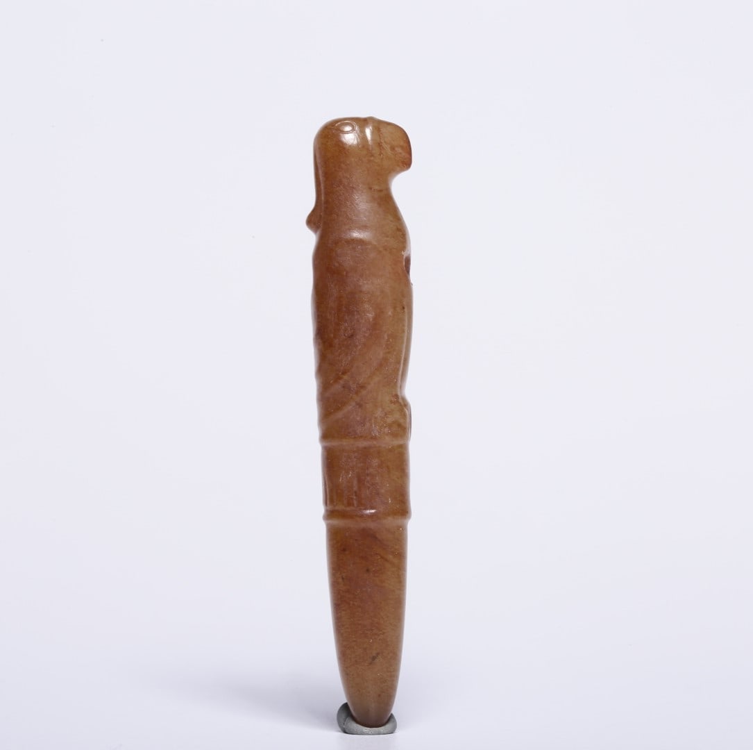 A Exquisite Hotan Jade Phoenix Bird Palm Ornament: A Exquisite Hotan Jade Phoenix Bird Palm Ornament,Ancient Time, China,Size:2.3inx0.4in,Weight:8.8g 和田玉凤鸟手把件,远古时期