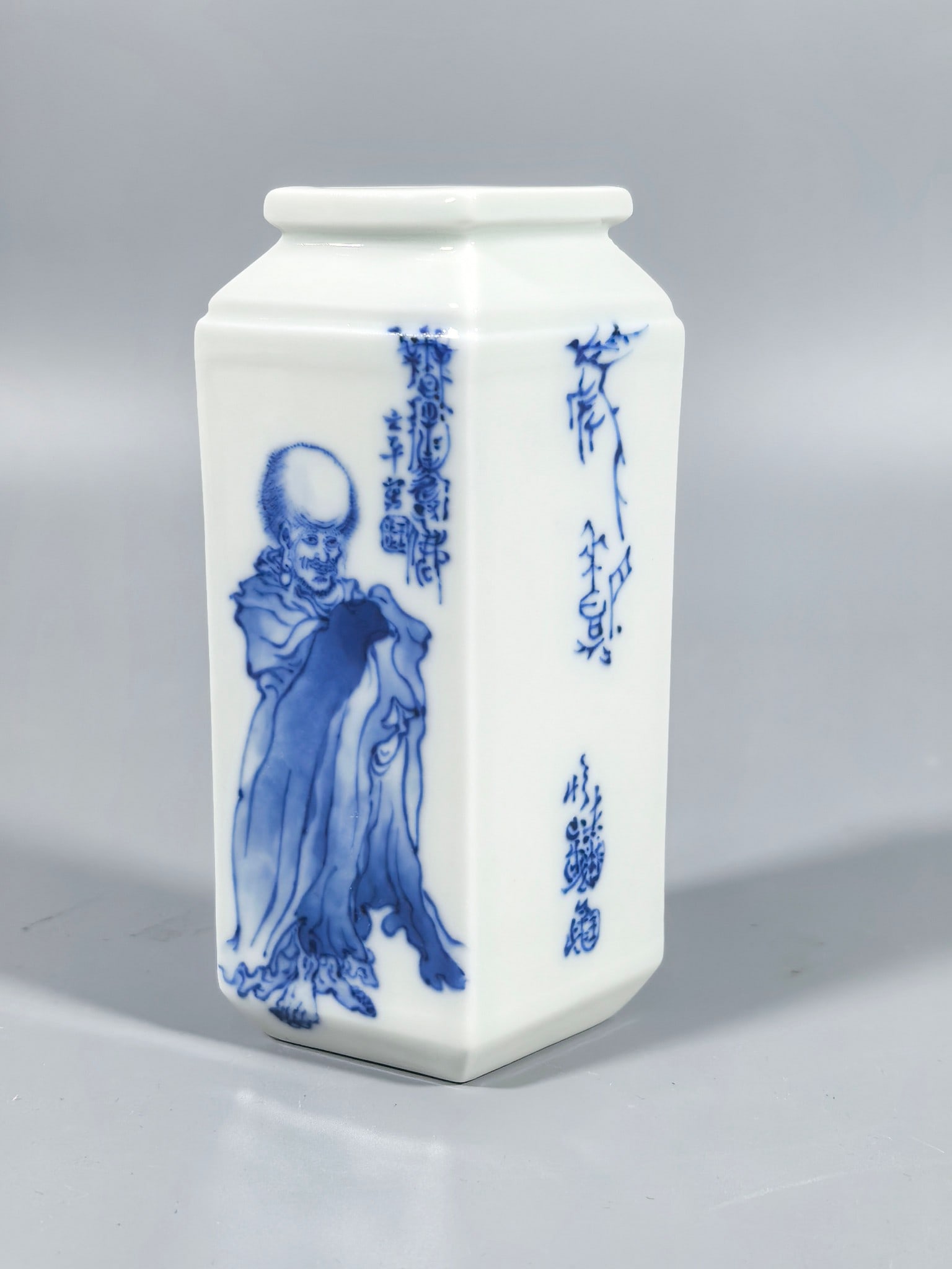 A Exquisite Blue and White Arhat Pattern Vase: A Exquisite Blue and White Arhat Pattern Vase,Republic of China,With Mark,Size:5.2inx2.1inx3.1inx2.2in 青花罗汉纹瓶,民国,带款