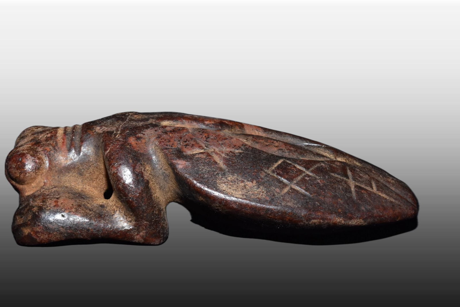 A Exquisite Gaogu Jade Mantis Ornament: A Exquisite Gaogu Jade Mantis Ornament,Ancient Time, China,Size:3.7inx7.7in,Weight:1040g 高古玉螳螂,远古时期