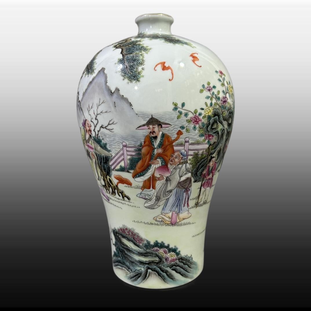 A Exquisite Famille-Rose Figures Pattern Vase: A Exquisite Famille-Rose Figures Pattern Vase,Qing Dynasty, China,Yongzheng Six-character Mark,Size:12inx5.9in