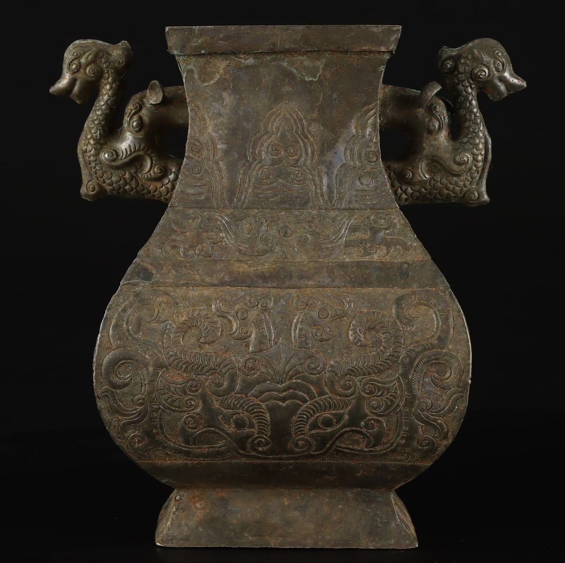 A Exquisite Copper Beast-Face Pattern Dragon-Ears Vase: A Exquisite Copper Beast-Face Pattern Dragon-Ears Vase,Ancient Time, China,Size:6.5inx5.9in,Weight:449g 铜制兽面纹龙耳瓶,远古时期