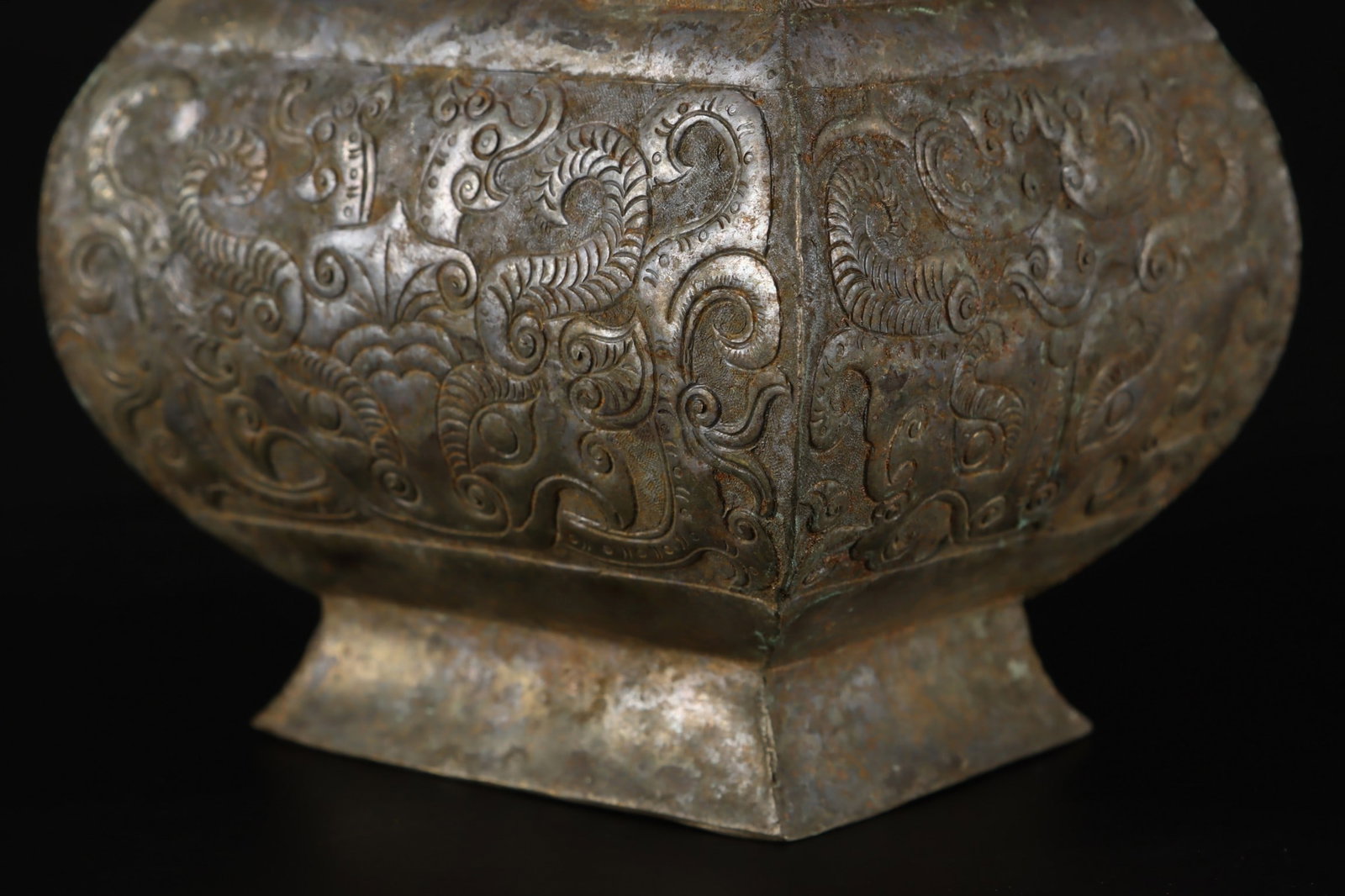 A Exquisite Copper Beast-Face Pattern Dragon-Ears Vase - 5
