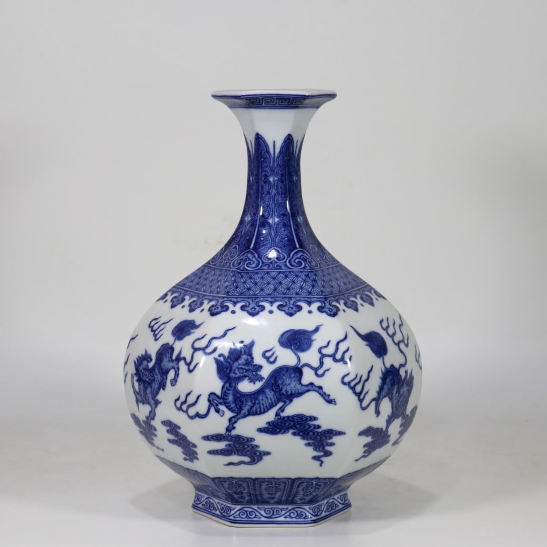 A Exquisite Blue and White Kylin Pattern Vase - 3