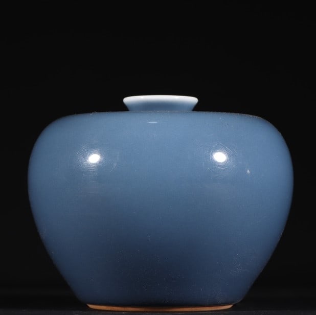 A Exquisite Blue Glazed Apple Shaped Vase: A Exquisite Blue Glazed Apple Shaped Vase,Qing Dynasty, China,Kangxi Six-character Mark,Size:2.9inx3.9in