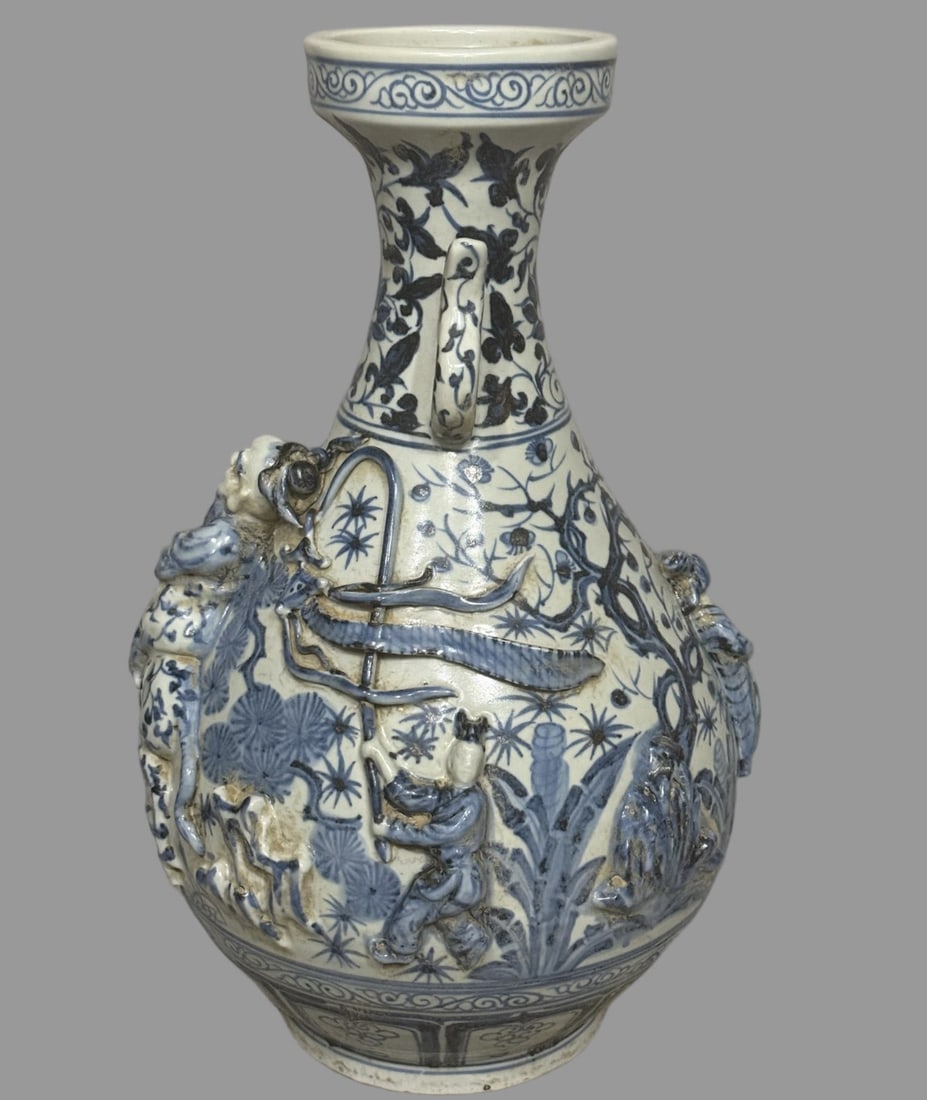 A Exquisite Blue and White Figures Pattern Double-Ears Vase - 2