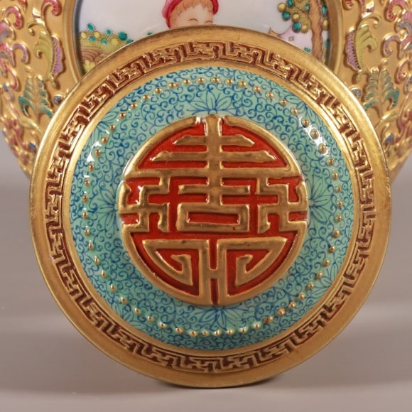 A Exquisite Enamel Gold Ground Lotus Pattern Figures Pattern Jar - 7