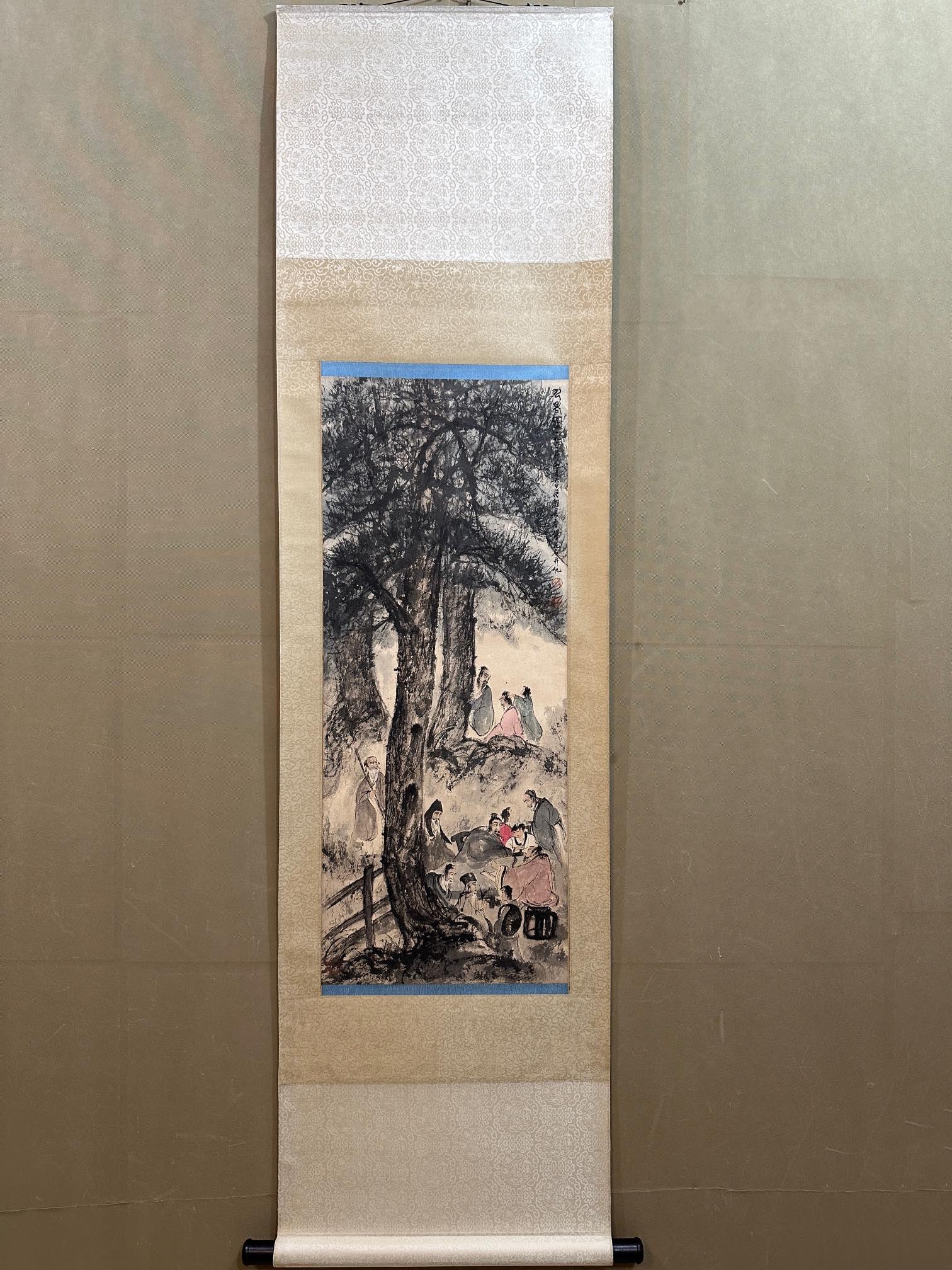 A Chinese Vertical Scroll Ink Figure Painting on Paper: A Chinese Vertical Scroll Ink Figure Painting on Paper,Modern Time of China,Fu Baoshi,without frame size:15.4inx37.8in 一幅中国水墨纸本人物&