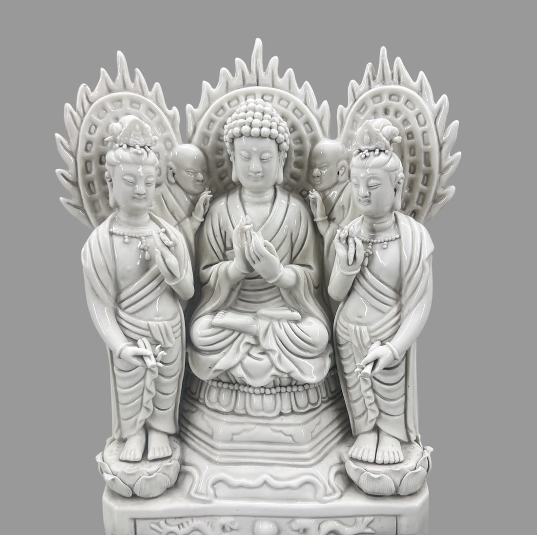A Exquisite Blance-De-Chine Buddha statue Ornament: A Exquisite Blance-De-Chine Buddha statue Ornament,Ming Dynasty, China,With Mark,Size:13.2inx9.1in
