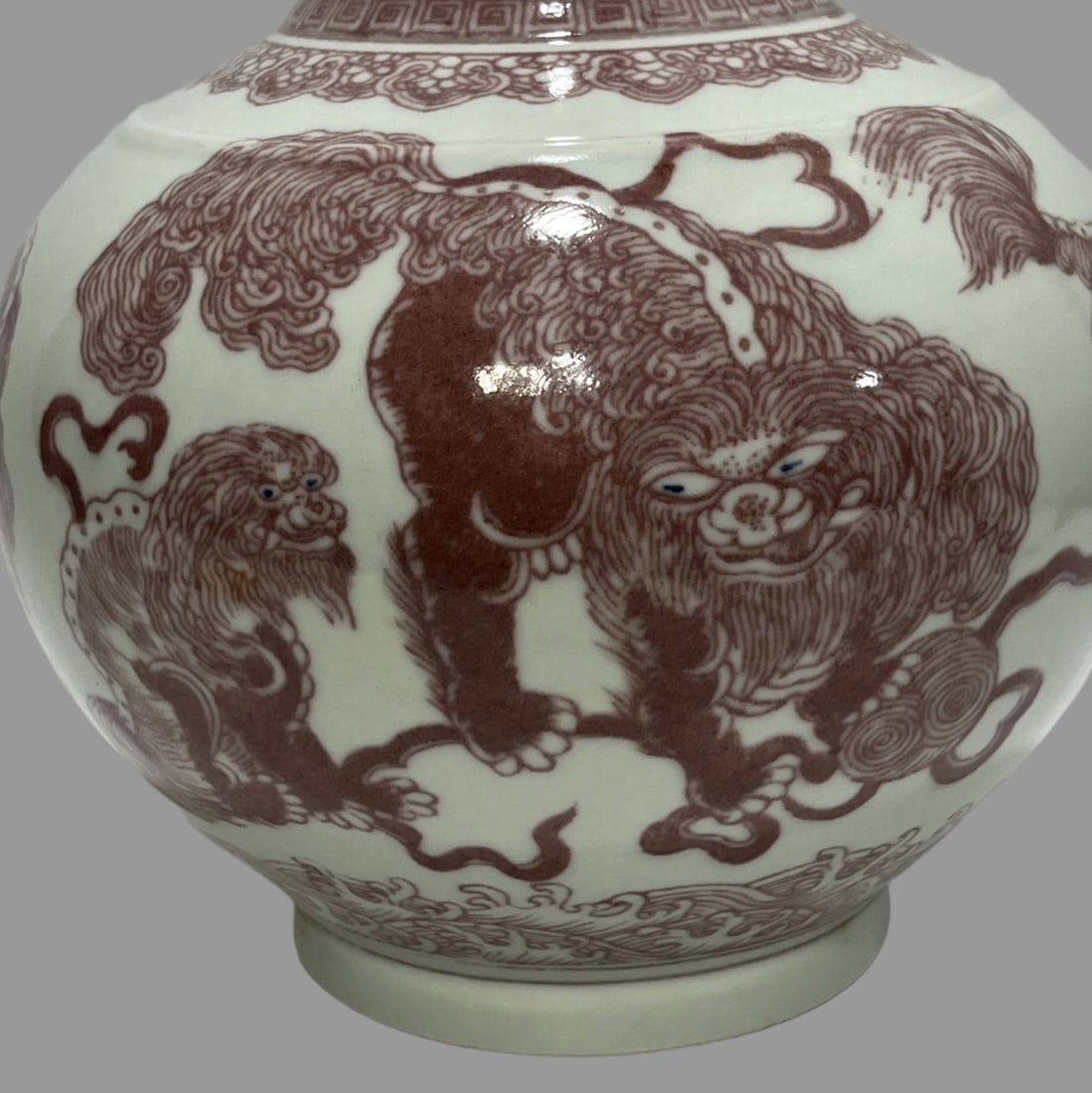 A Exquisite Underglaze-Red Lion Pattern Vase - 5