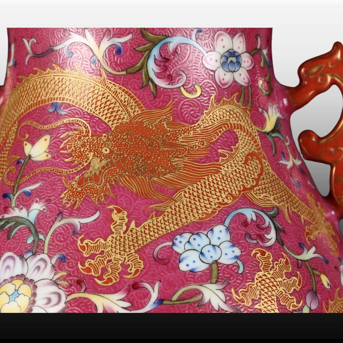 A Exquisite Ruby Red-Glazed Painted Gold Dragon Pattern Vase - 5