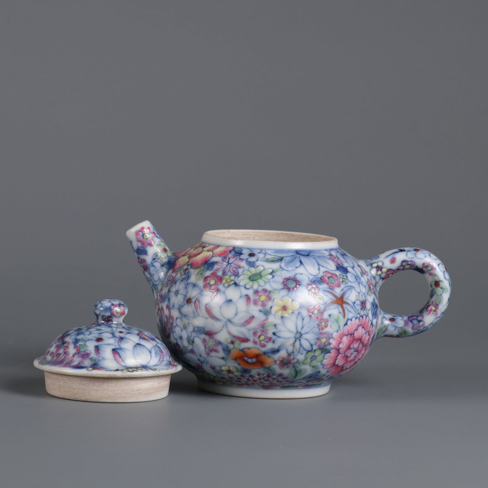A Exquisite Doucai Flower Pattern Ewer - 3
