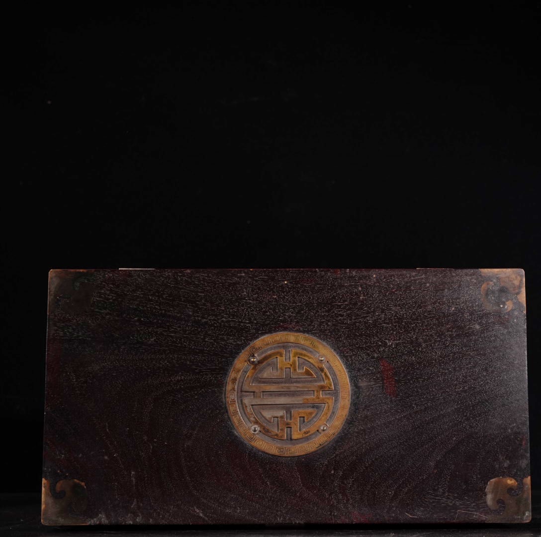 A Exquisite Redwood Box: A Exquisite Redwood Box,Qing Dynasty, China,Size:11.7inx6.2inx3in,Weight:1065g 红木盒子,中国清代