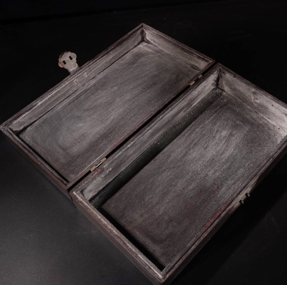 A Exquisite Redwood Box - 6