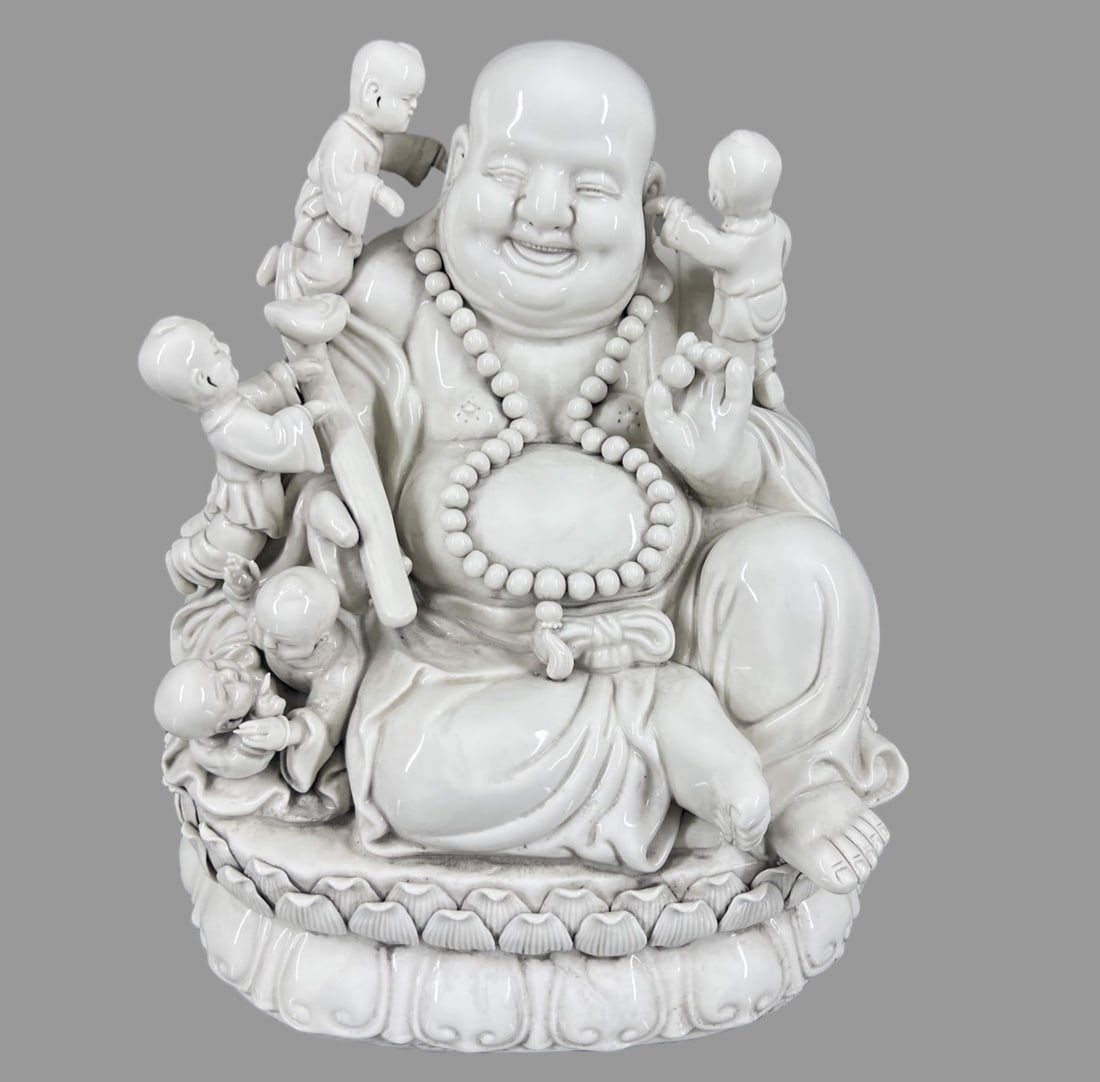 A Exquisite Blance-De-Chine Buddha statue Ornament: A Exquisite Blance-De-Chine Buddha statue Ornament,Ming Dynasty, China,With Mark,Size:13.4in 德化瓷佛像摆件,中国明代,带款