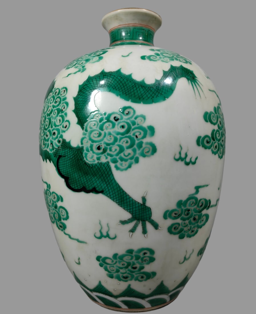 A Exquisite Green Color Dragon Pattern Vase - 3