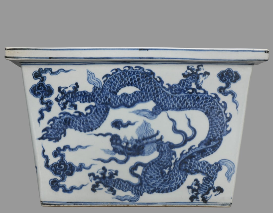 A Exquisite Blue And White Dragon Pattern Flowerpot (1 of 8)