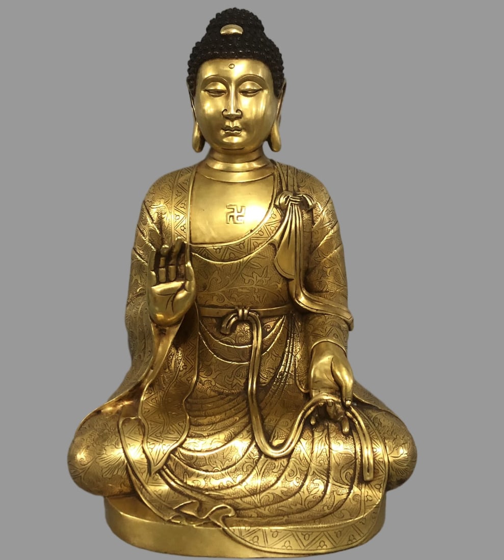 A Exquisite Gilt Bronze Buddha Statue Ornament: A Exquisite Gilt Bronze Buddha Statue Ornament,Ming Dynasty, China,Yongle Six-character Mark,Size:10.6inx7.1inx15.7in, Weight:9000g