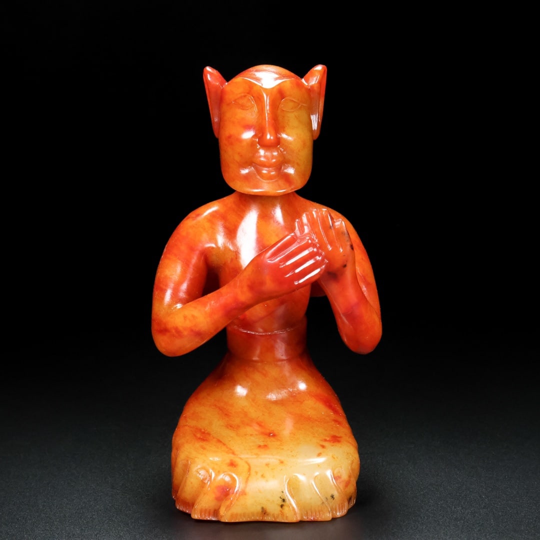 A Exquisite Hotan Jade Figures Ornament: A Exquisite Hotan Jade Figures Ornament,Han Dynasty, China,Size:3.9inx2.8inx6.3in,Weight:1723g 和田玉人物摆件,中国汉代